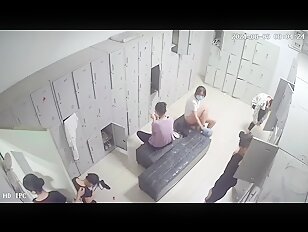 [IPCAM 2022] Real Public Voyeur Changing Room Live CAM Porn Leaked May Month 01.05.2022 - 30.05 (35)