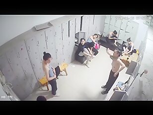 [IPCAM 2022] Real Public Voyeur Changing Room Live CAM Porn Leaked August Month 01.08.2022 - 30.08 (21)
