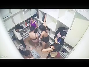 [IPCAM 2023] Real Public Voyeur Changing Room Live CAM Porn Leaked November Month 01.11.2023 - 30.11 (50)