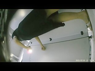 [IPCAM 2023] Real Public Voyeur Changing Room Live CAM Porn Leaked August Month 01.08.2023 - 30.08 (84)