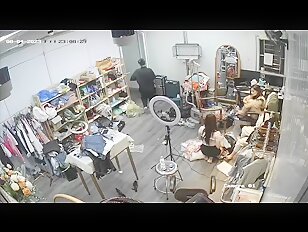 [IPCAM 2022] Real Public Voyeur Changing Room Live CAM Porn Leaked January Month 01.01.2022 - 30.101 (65)