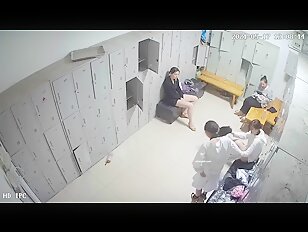 [IPCAM 2023] Real Public Voyeur Changing Room Live CAM Porn Leaked July Month 01.07.2023 - 30.07 (32)