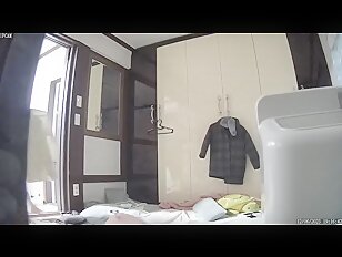 [IPCAM K288][2024 한국야동] IPCam Korean 카메라 야동 240111 RealLife House Voyeur Cam TV Leaked Cute Korean Housewife Woman Naked Bedroom (67)