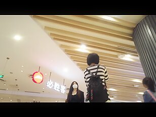 Pretty Korean Girls Public Toilet Voyeur Hidden Cam Upskirt Leaked 09-04-2024 (4)