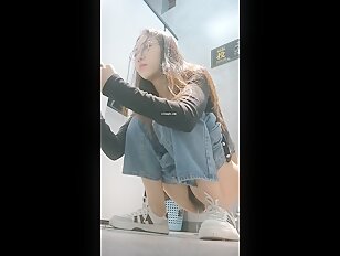 Public Toilet Voyeur Hidden Cam Voyeur Leaked 23-05-2024 (7)